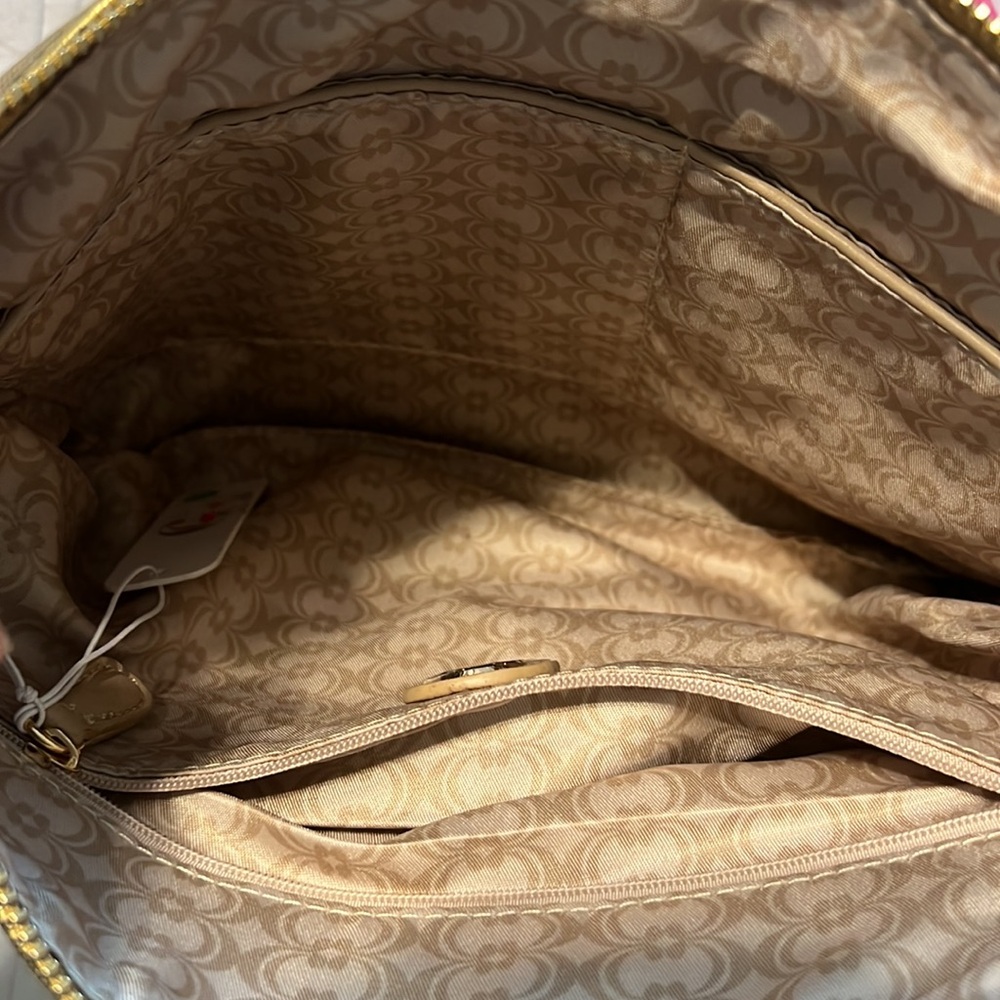 Purse - Picture 4 of 9